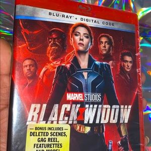 COPY - Black Widow (Blu-ray + Digital)